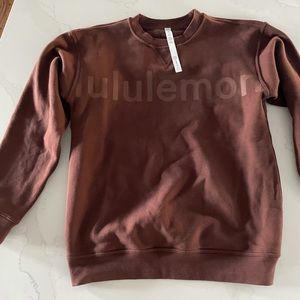 Lululemon crewneck perfect condition never worn size 6